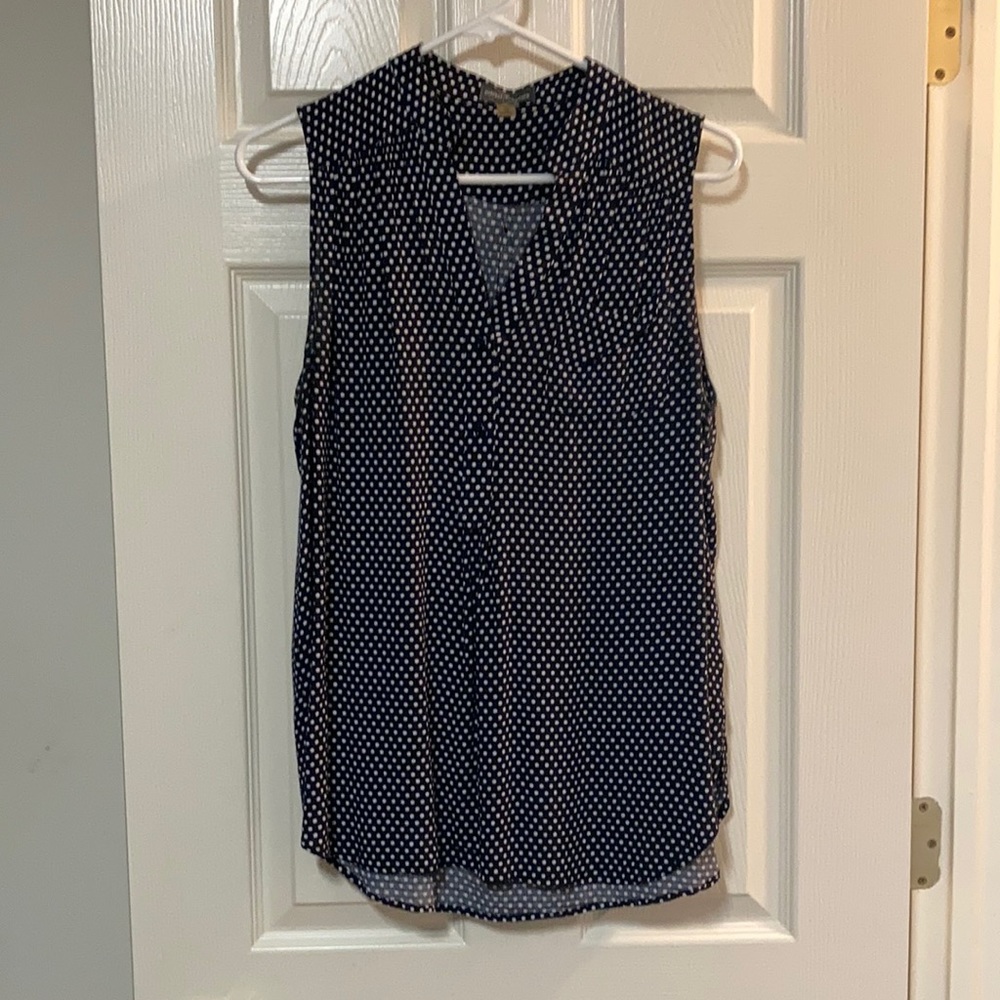 Market and Spruce Navy Dot Tank Size L